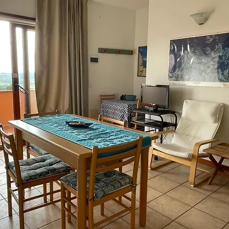 Casa San Pasquale, Windsurf E Natura, Panorama Mozzafiato 펜션 산 파스콸레